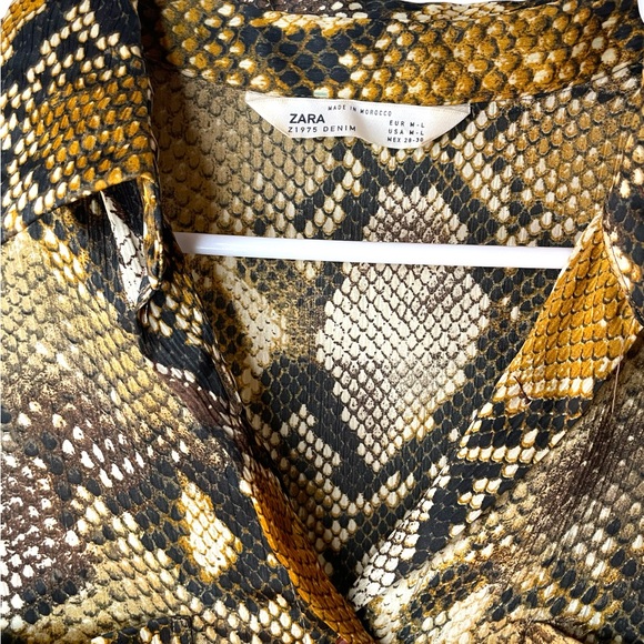 Fashionable oversize-Blouse with Animal Print - Picture 3 of 5